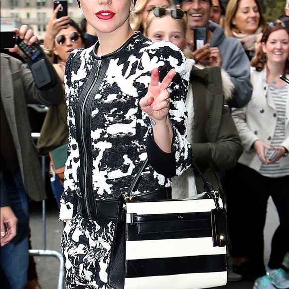 Valentino Rockstud Single Handle Leather Tote - Picture 5 of 13